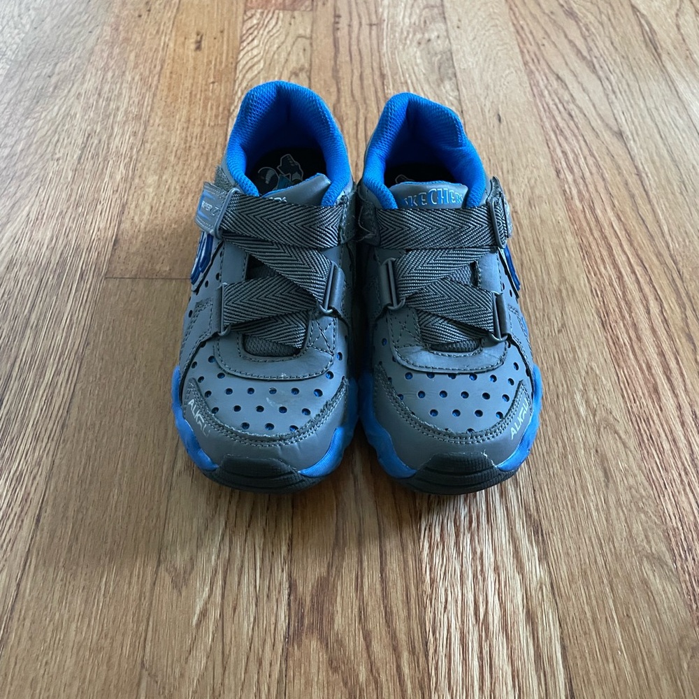 Skecherse Boys Shoes - Picture 3 of 8